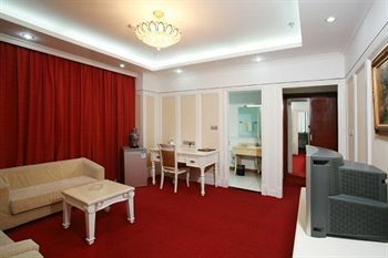 Huijing Holiday Hotel Shanghai Exterior foto